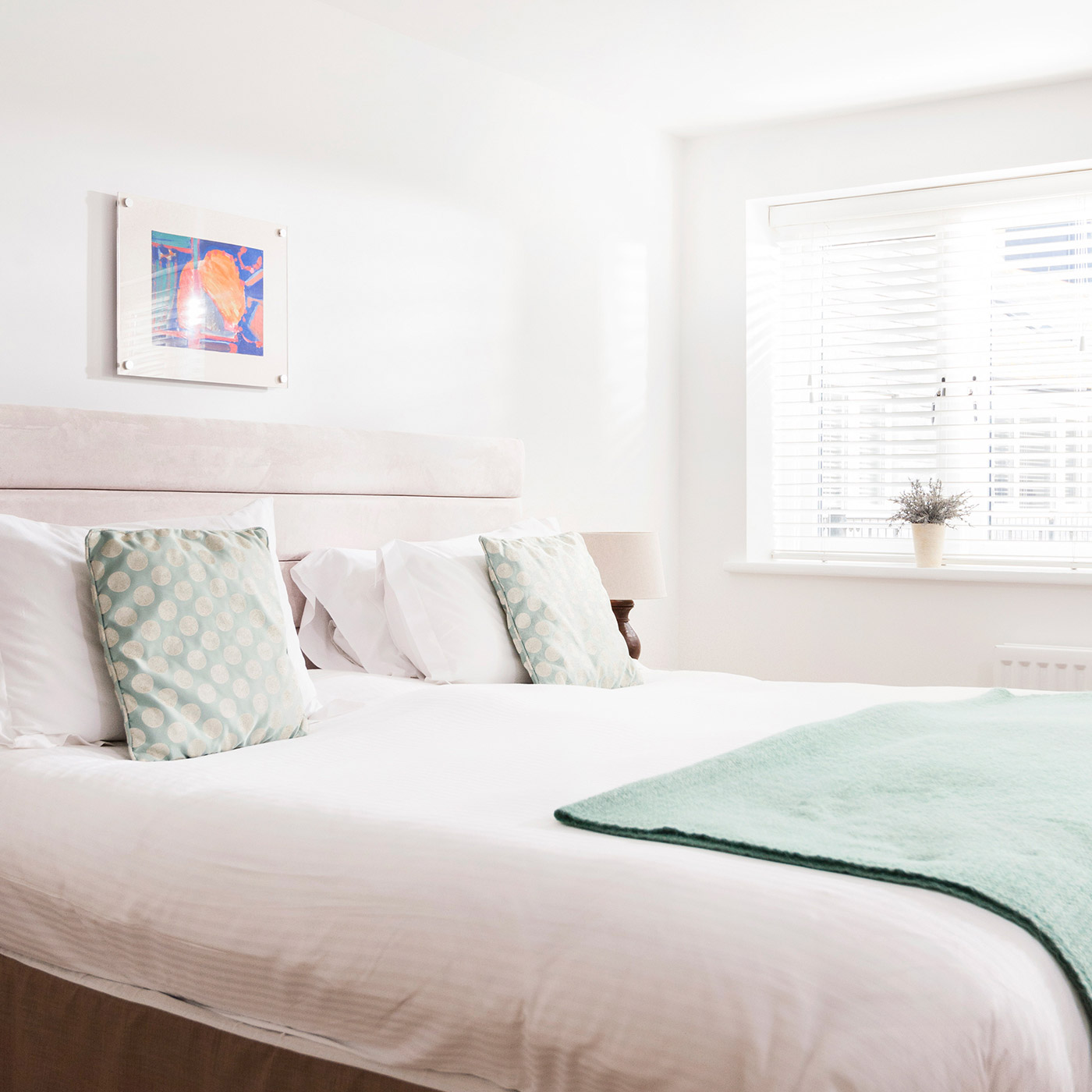 Luxury apartment in St Ives with sea views.