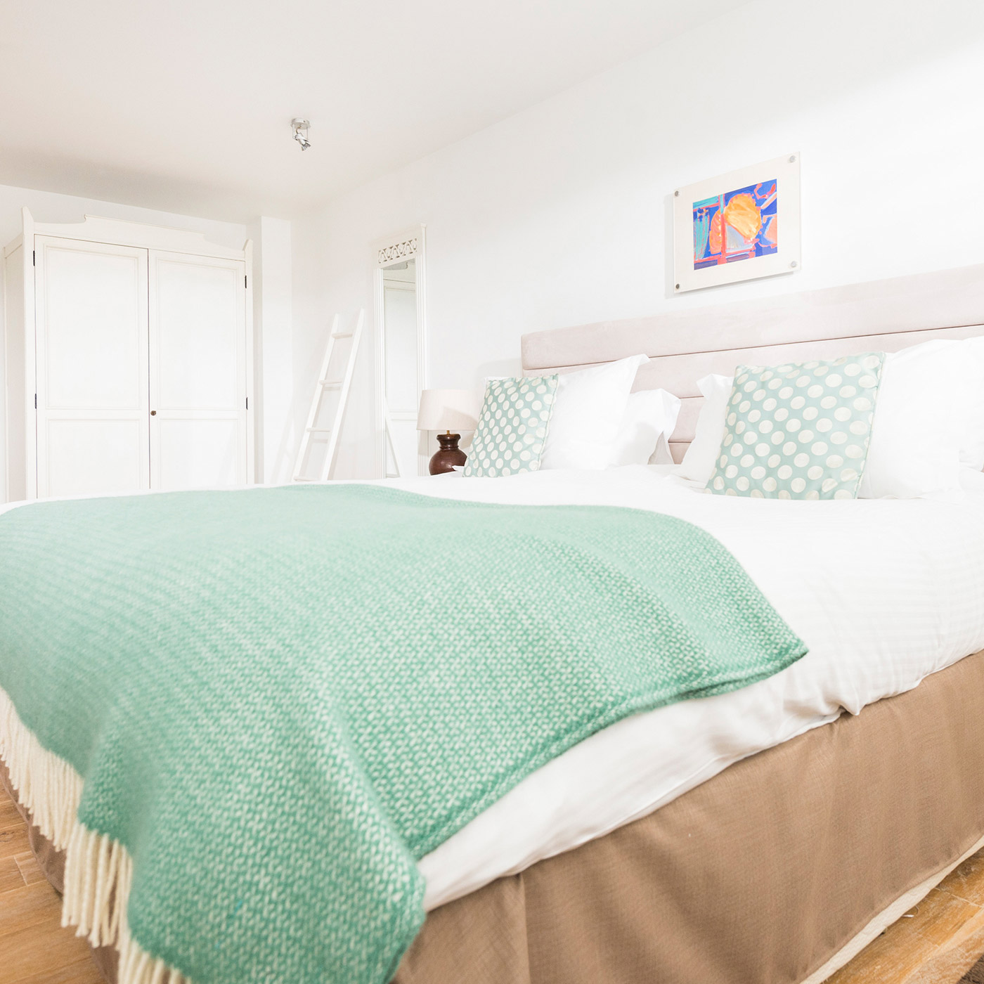 Luxury apartment in St Ives with sea views.