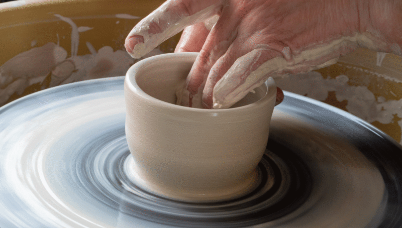 crafting_pottery_hand_blue